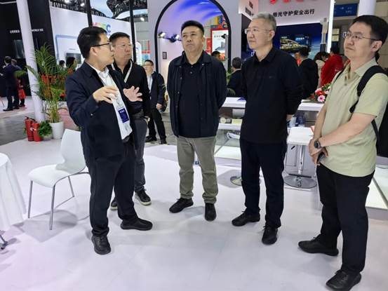 55b5a22840fee9a8e9859b392a323128